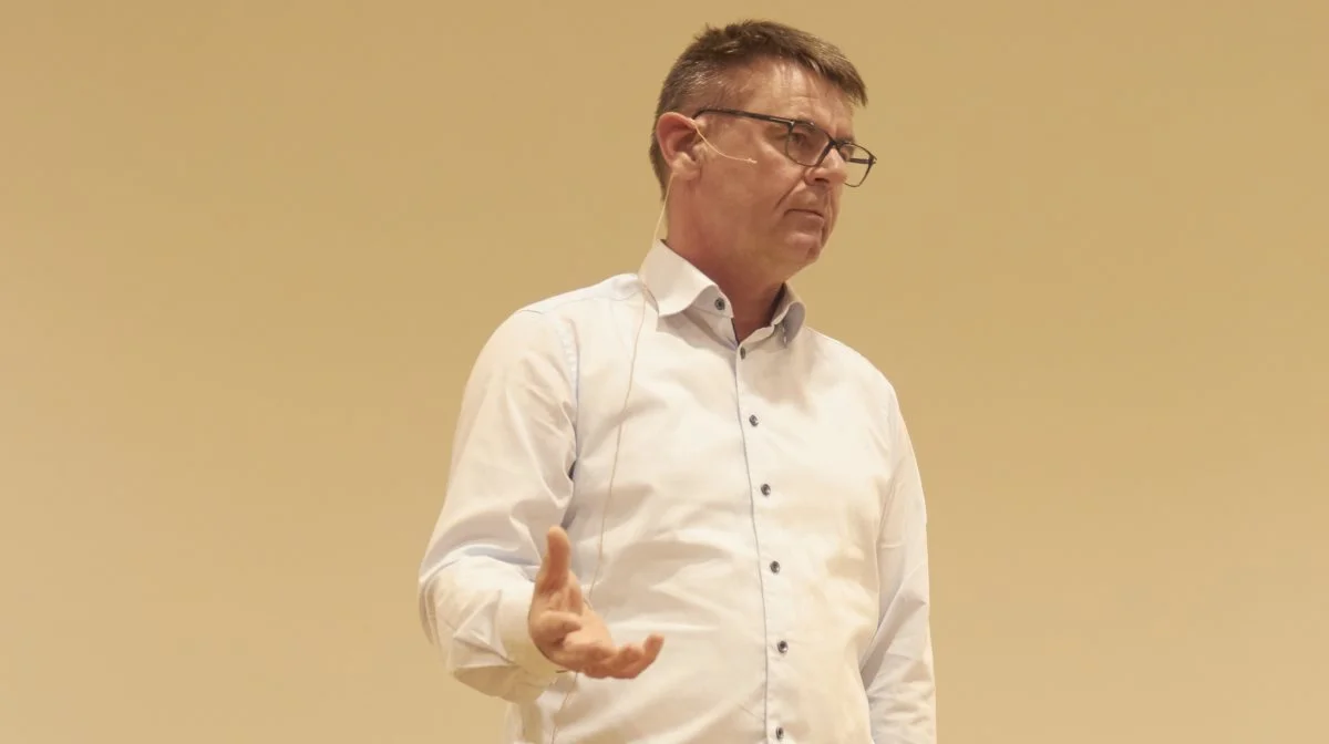 - Vi har alle sammen én sygdom, og det tør jeg vædde med, at det har I også alle sammen her inde – the greedy mens disease – mere vil have mere, forklarede en ærlig Hans Otto Ewers. Foto: Tenna Bang