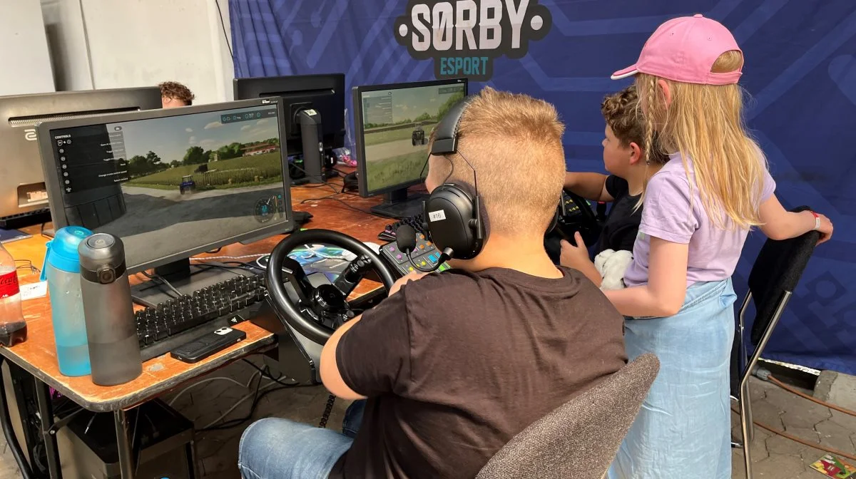 I Esportshallen blev der afviklet en spændende turnering, men alle havde også selv mulighed for at prøve at spille Farming Simulator.