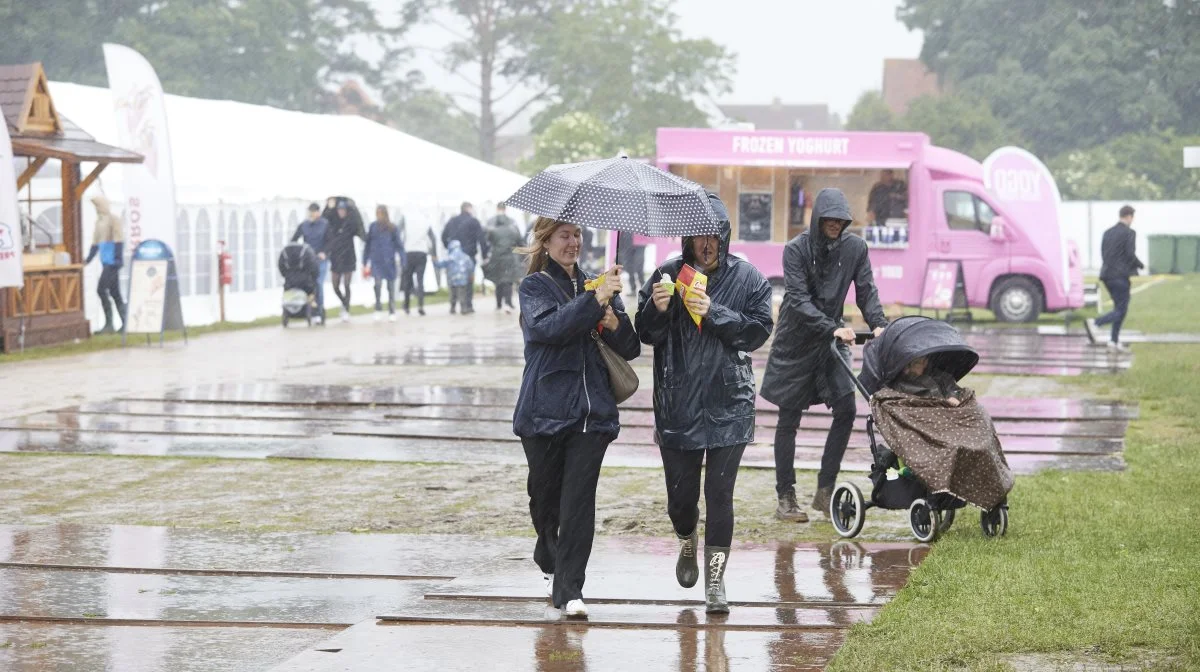 Med tre dages regn besøgte 10.000 færre end forventet Det Fynske Dyrskue i Odense.