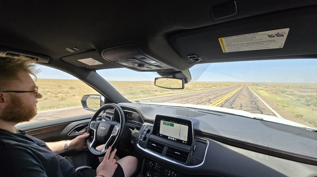 Ude vestpå i USA er Route 66 lig med lange stræk med spredte landbrug. 