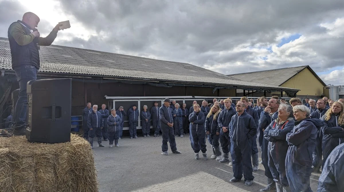 Ugens verdenskongres har budt på mange besøg i danske jerseystalde. Onsdag aften bød Niels Ulrik Andersen velkommen til Juulsgaard ved Middelfart til de 300 deltagere, heriblandt de 120 udenlandske gæster, ved den traditionelle fynske jersey grillaften.