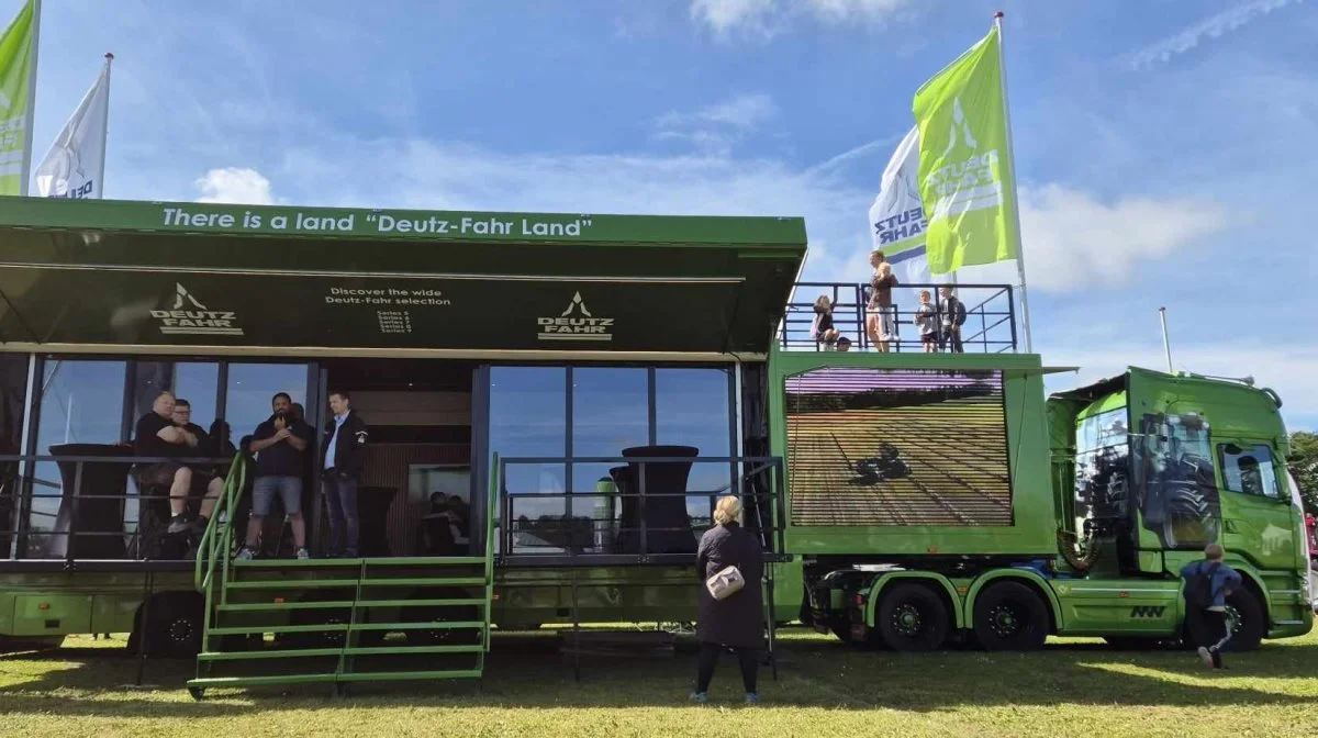 Deutz-Fahrs nye kørende messestand fik i den grad opmærksomhed. Foto: Tenna Bang