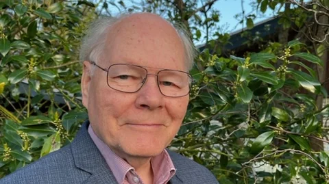 Anker Jacobsen.