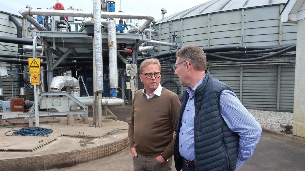 EU-parlamentariker Asger Christensen (V) fik input med til Strasbourg og Bruxelles om den danske biogas-produktion, da han var på besøg på Nordfyn.
