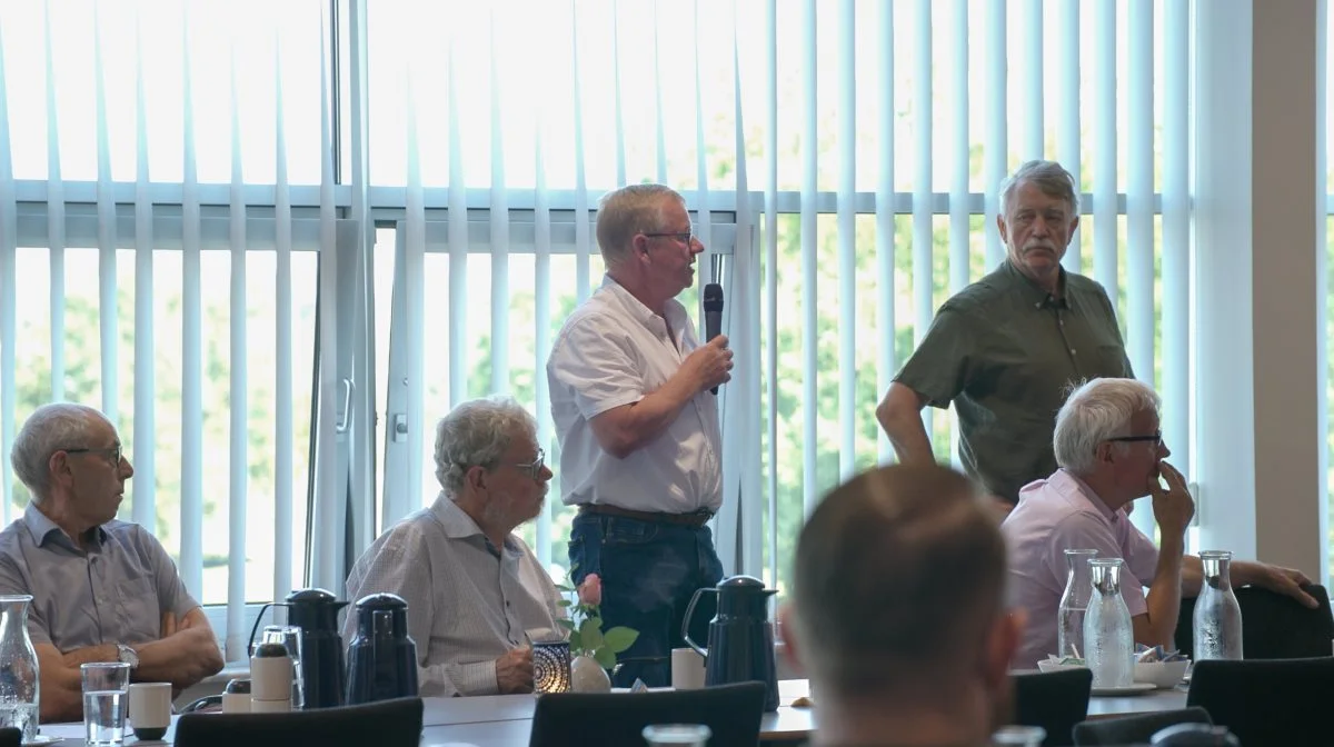 Peder Enggaard fra Verninge spurgte interesseret ind til aftalen.