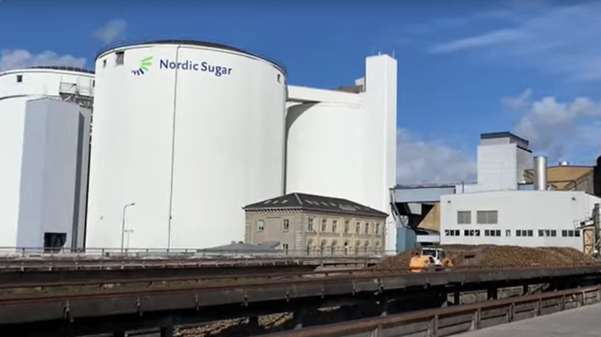 Med tilladelserne på plads er der udsigt til, at Nordic Sugar vil kunne få leveret gas til produktionen. I første omgang naturgas, men inden længe lokalt produceret biogas. Det gælder blandt andet på sukkerfabrikken her i Nakskov. Arkivfoto