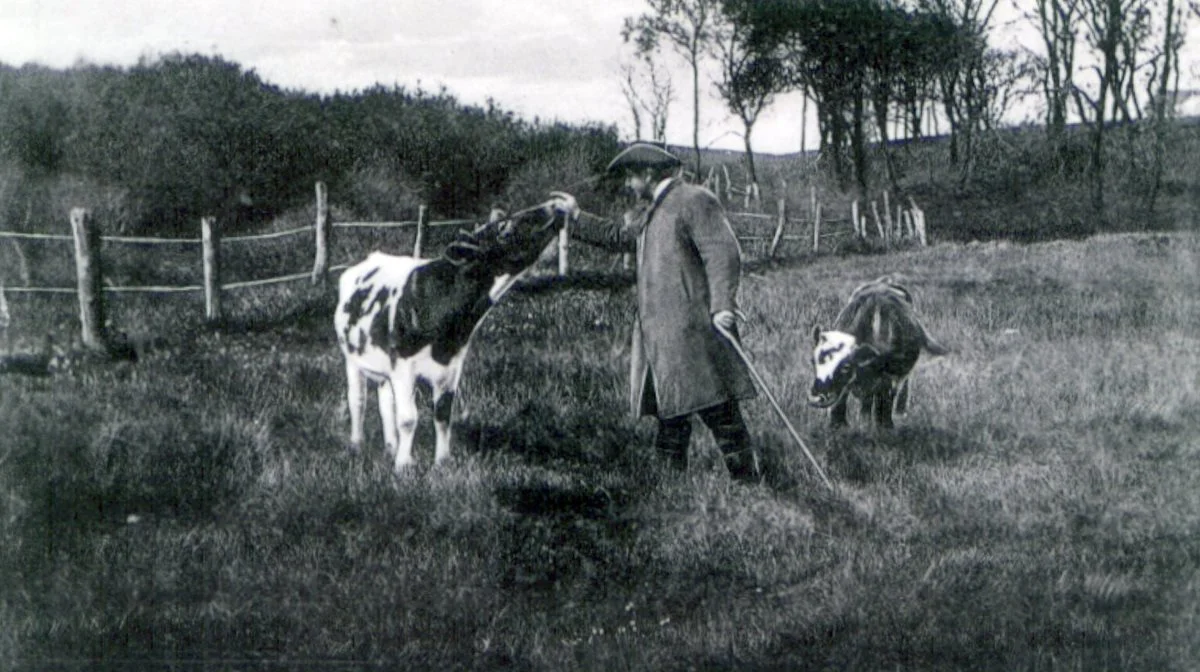 Forfatter og digter Jeppe Aakjær (1866-1930) var en både folkelig og kontroversiel figur i sin samtid. Foto: Pernille Klemp 