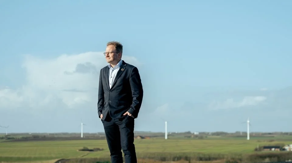 - Selvom der fortsat er en stor del af befolkningen, der engagerer sig i det lokale civilsamfund, så er tendensen i mange landsbyer, at der er en mangel på frivillige hænder, siger Steffen Hansen fra Landdistrikternes Fællesråd, hvor man ser frem til at se regeringens endelige foreningsudspil. Foto: Morten Krabbe