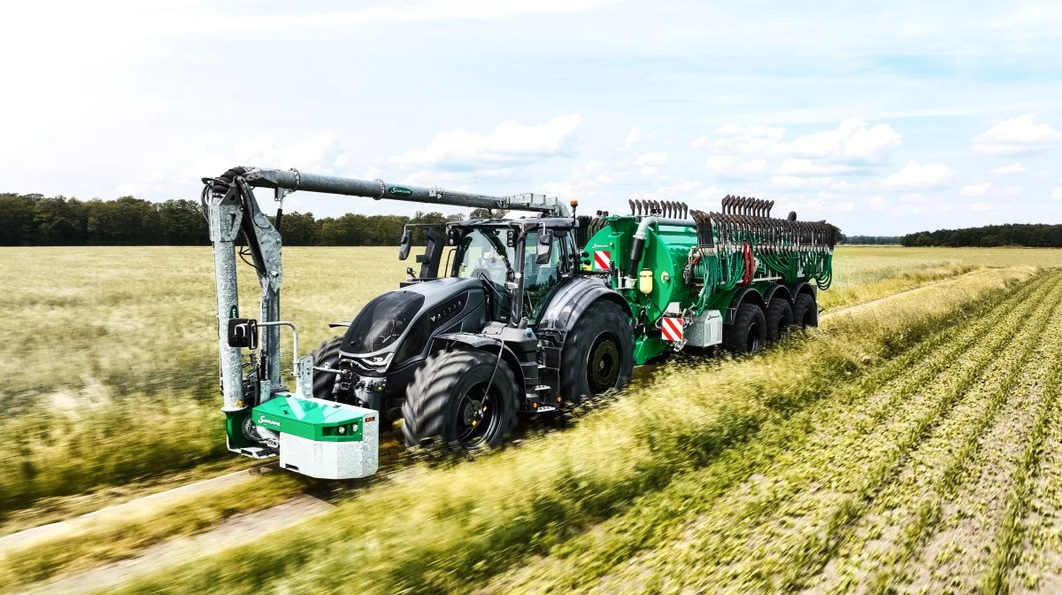 De første eksemplarer af Valtras sjette generation af S-serien er klar til levering til kunderne. Foto: Valtra