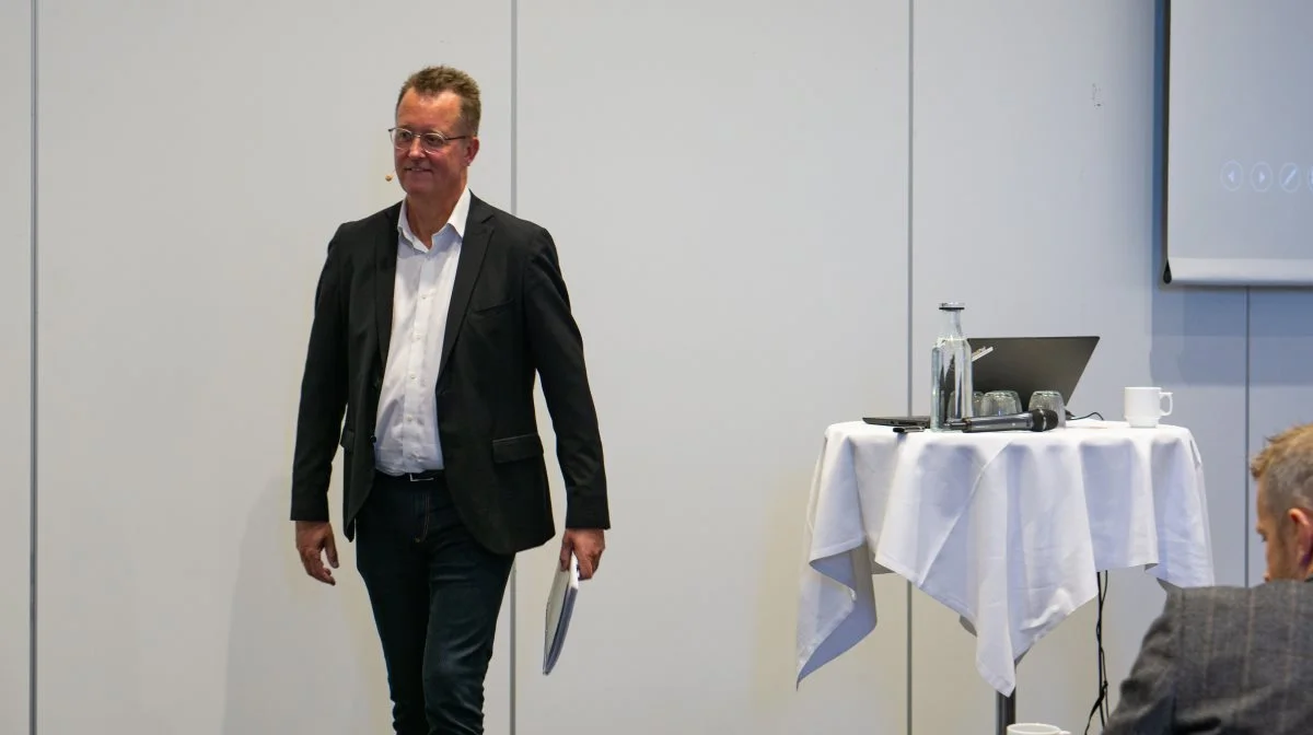 Claus Damsbo, salgsdirektør ved Hornsyld Købmandsgaard A/S, var blandt talerne til bankseminaret. Foto: Daniel Barber