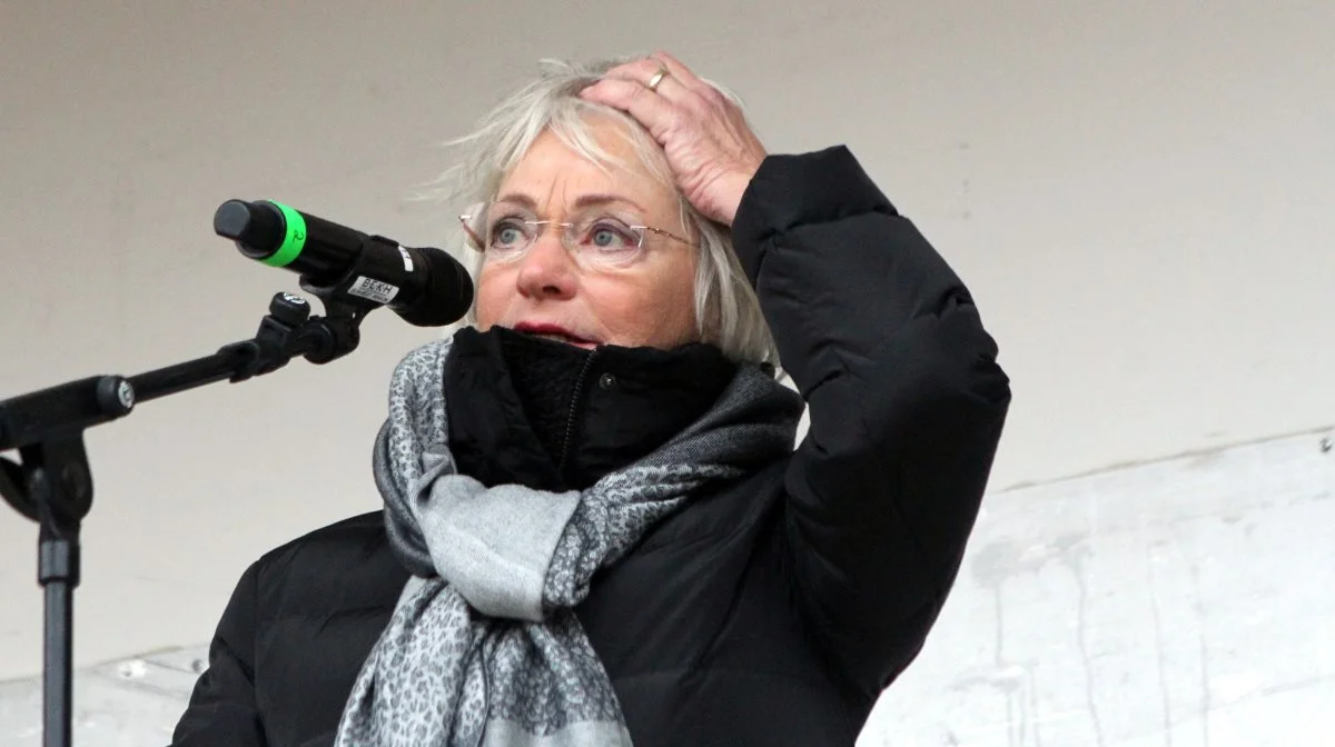 Pia Kjærsgaard (DF) stiller spørgsmål til Jacob Jensen (V) om, hvad han vil gøre i sagen om SPF Danmarks instrukser. Arkivfoto