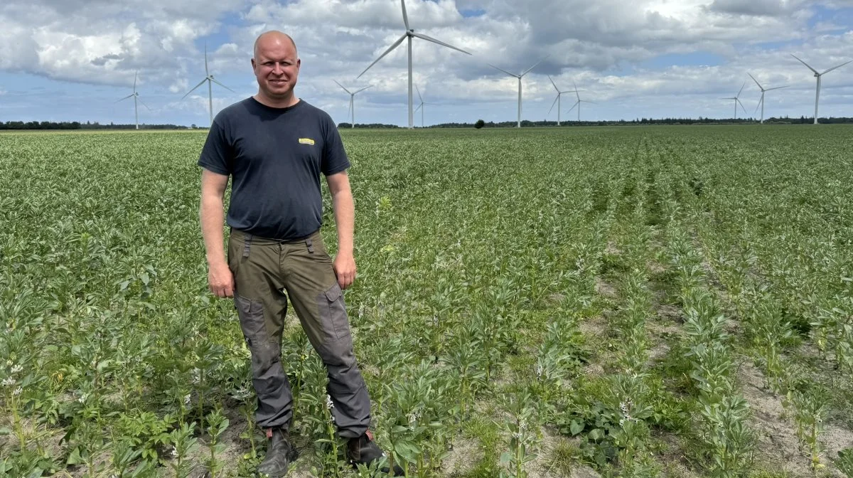 Allerede tidligt på sæsonen kunne Simon Mikkelsen se forskel på, hvor på marken, der var biostimulanter med i spillet. Arkivfoto: Kasper Stougård