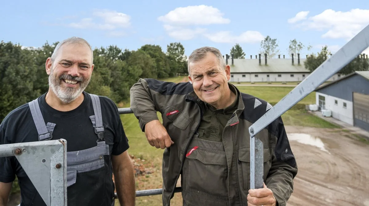 Brødrene Jakob og Morten Dyhr Jensen lever ud fra et motto om at det er sjovt at have det sjovt, men kedeligt at kede sig. Nu har de sat deres store ejendom til salg for i alt 99 millioner kroner. Foto: EDC Landbrug Poul Erik Bech