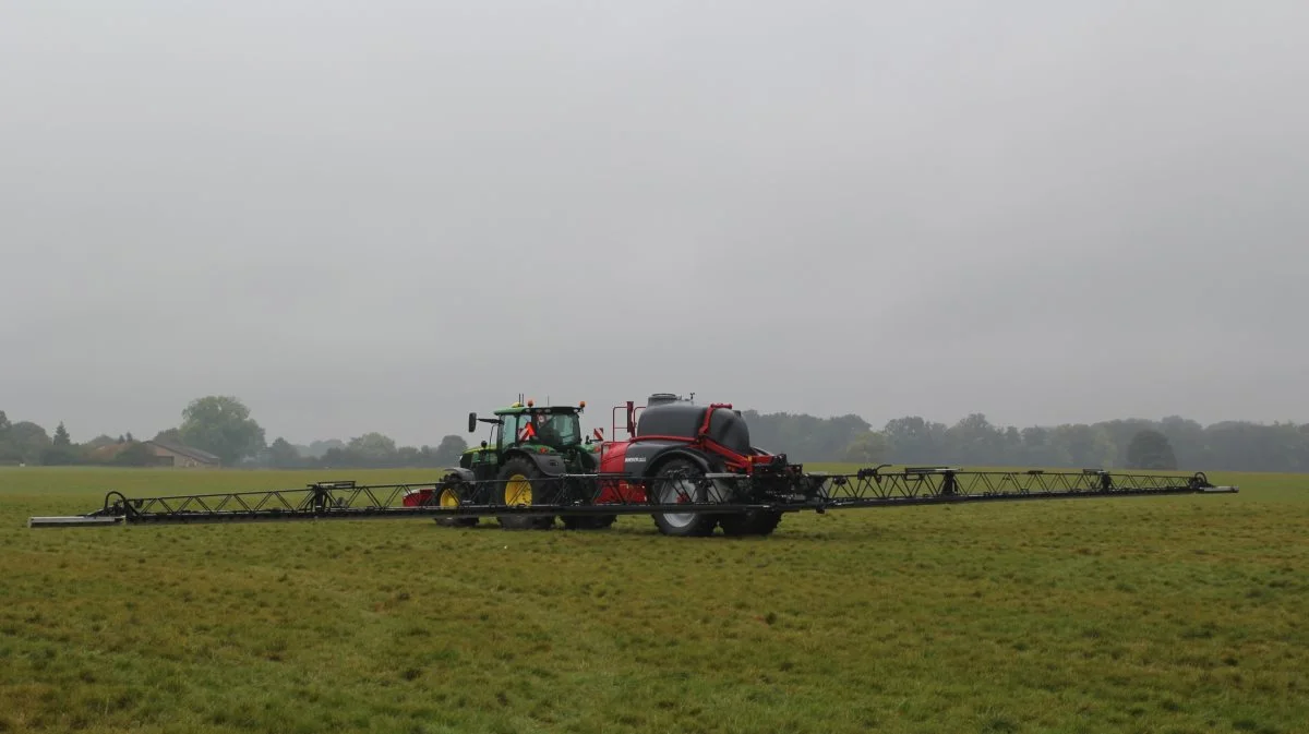 To af de brugte sprøjter var 36 meter Horsch-sprøjter - her den ældste af de to (årgang 2019) fra Gl. Køgegaard. Foto: Jesper Hallgren 
