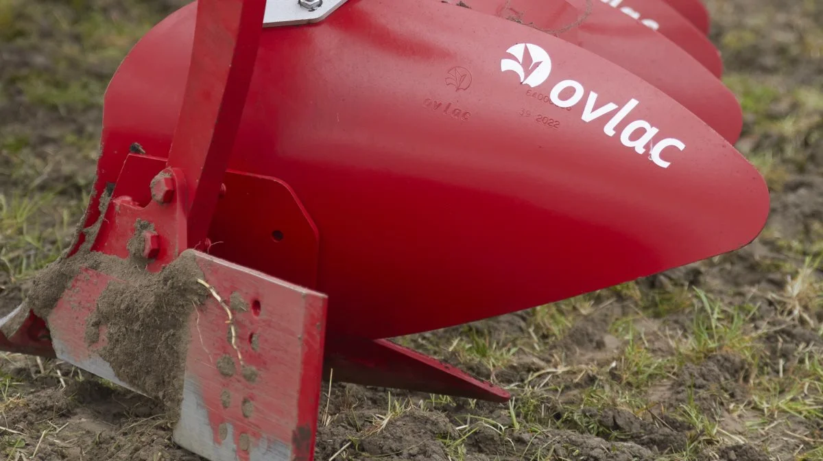 Plovcenteret rummer både Ploveksperten og Farmimplement. Foto: Tenna Bang