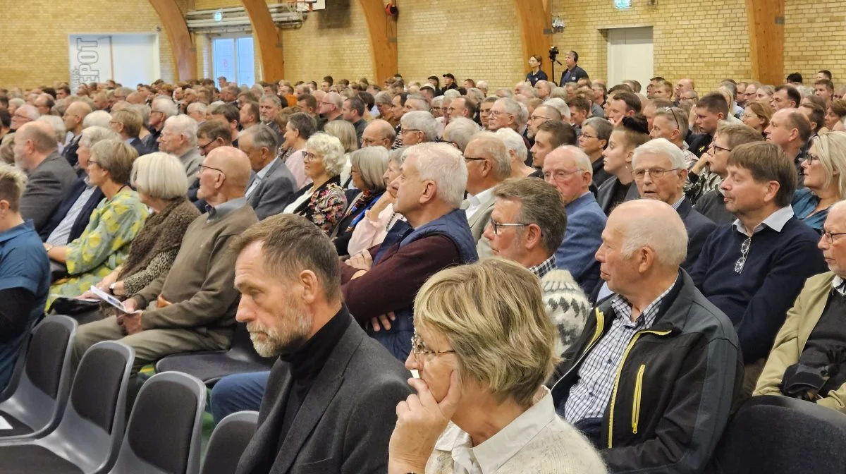 Fuldt hus i idrætshallen på Gråsten Landbrugsskole, da skolen forleden fejrede 100 års jubilæum.