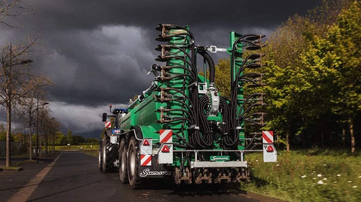 Transportbredden er 2,74 meter på den nye IDs-nedfælder fra Samson Agro. 