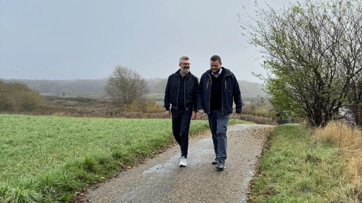 De to garvede kommunikationseksperter Jacob Teilmann Andersen (tv) og Søren Møgelvang Nielsen lancerer nu konceptet StoltLandmand for at genopbygge danskernes tillid til landbruget. Pressefoto
