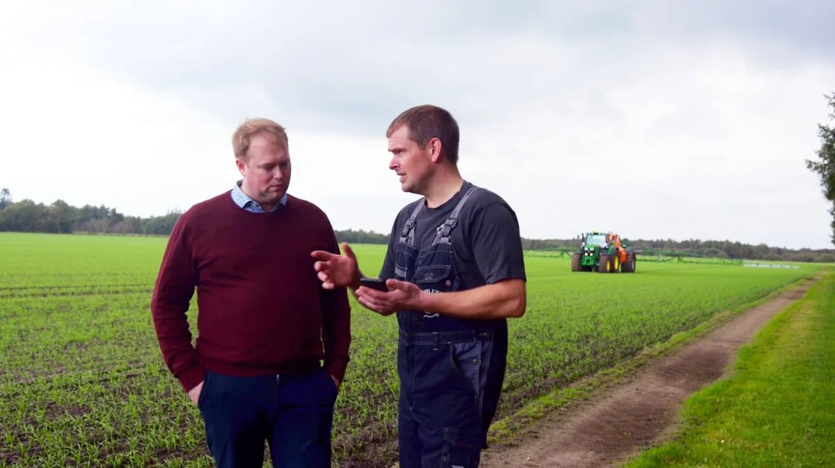 Jesper Riber Nielsen, leder af Seges Innovations digitale afdeling for planteavl (tv.), vil gøre det let for landmanden at træffe det grønne valg. 