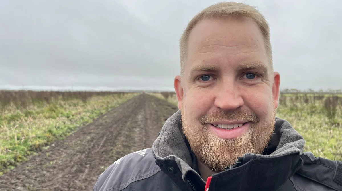 - Personligt er jeg helt klar til et frit marked uden støtte. Men spørgsmålet er, om den gennemsnitlige forbruger er bevidst om, hvad sådan en virkelighed betyder for prisniveauet, siger kartoffelavleren Kristian Rosenlund. Foto: Christian Ingemann