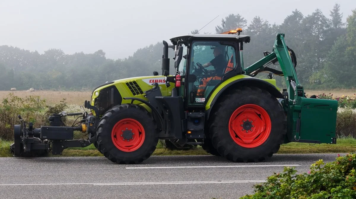 Det er blandt andet udstyr til grøn vedligeholdelse, Danish Agro skal levere til Forsvaret. Foto: Danish Agro