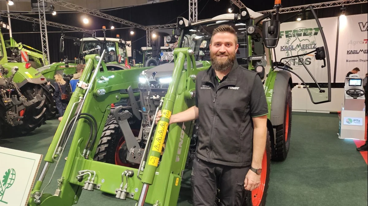 Milton Vangsgaard nåede lige at få Fendt e107 Vario'en ind ad døren til Boxen inden lukketid for udstillerne. Fotos: Christian Carus