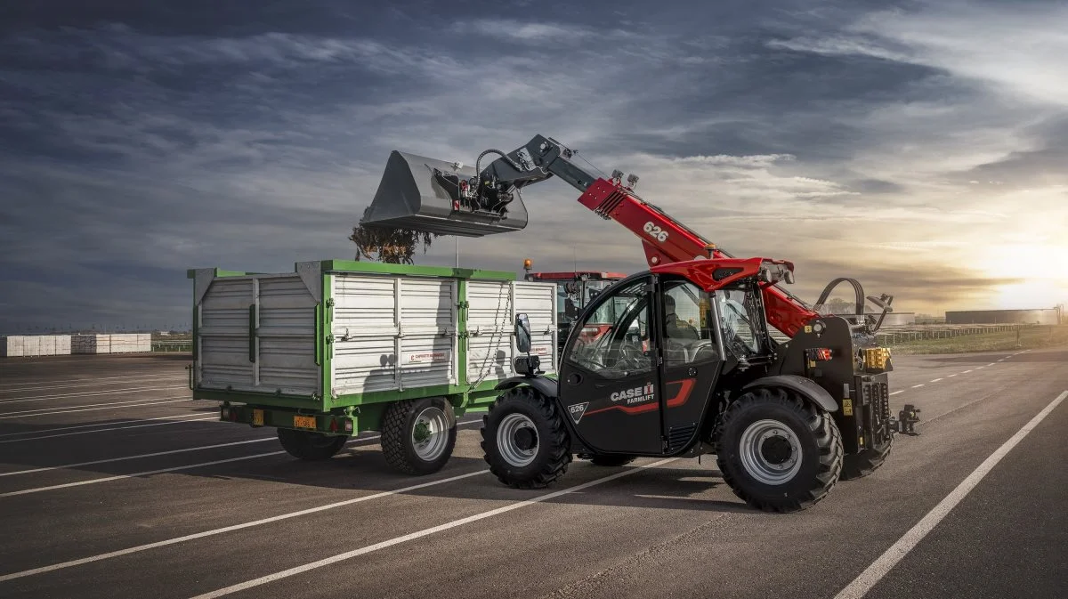 Den nye Case IH Farmlift 626-teleskoplæsser har en reduceret venderadius på kun 3,25 meter, hvilket gør den ideel til arbejde i trange gårdspladser og bygninger. Løftekapacitet er 2.600 kg og løftehøjden er 5,9 meter. PR-foto