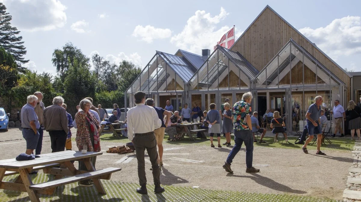 Halkær Kro Mad og Kulturhus har gennem flere år været gennem en større udbygning og renovering. Huset stod endelig færdigt til indvielse i sensommeren.