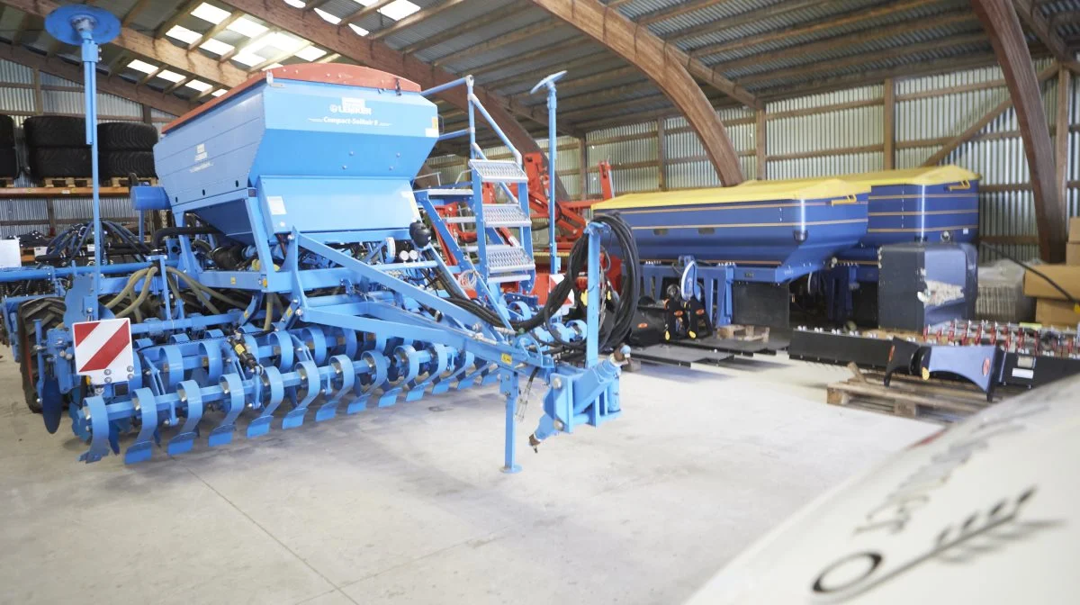 Lemken, Amazone og Bogballe er hovedprodukterne på redskabsfronten i Nr. Højrup.