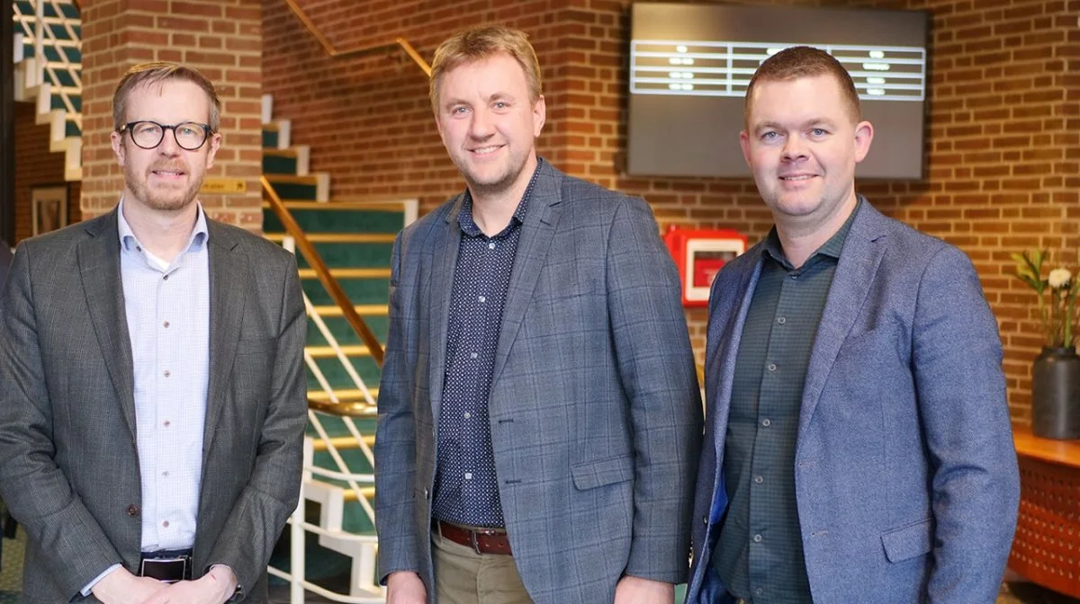Fra venstre: Robert Lynge Andersen, Martin Boe Madsen og Martin Lambert Pedersen. De to sidstnævnte er nye medlemmer af bestyrelsen i Landbrug & Fødevarer Sektor for Gris.