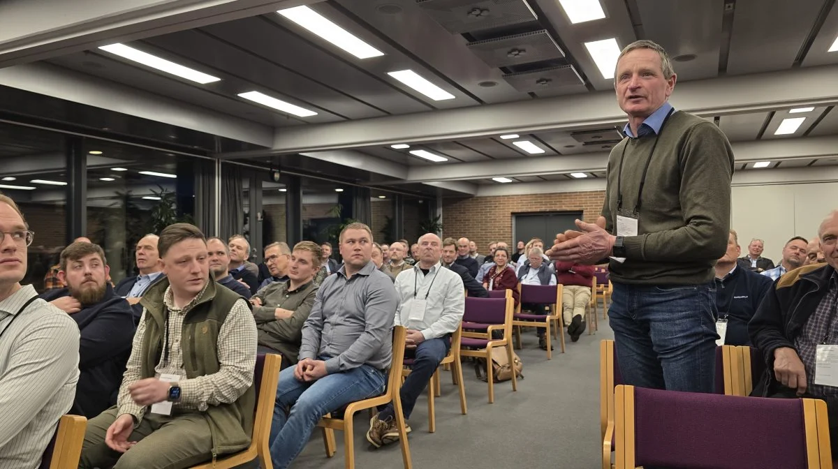 Manglende pesticider i fremtiden - både til ukrudtsbekæmpelse i havefrø og insekticider - fyldte i debatten efter formandens beretning.