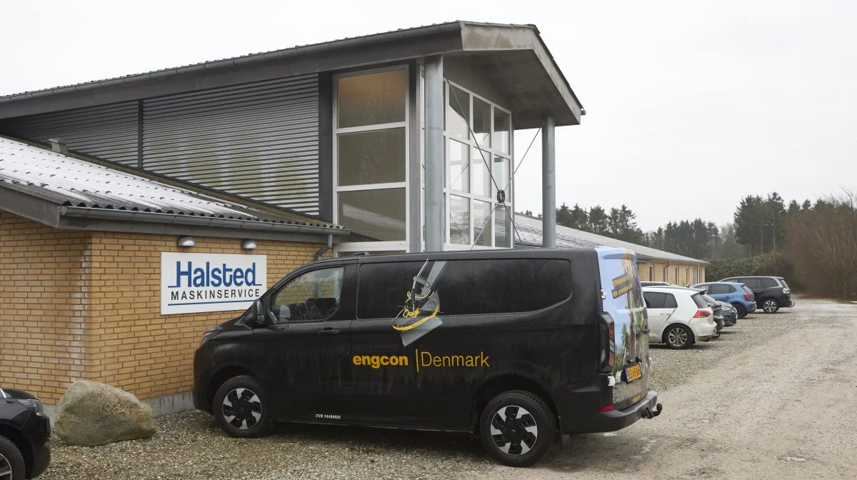 Halsted Maskinservice er servicepartner med ni servicepartner og holder til på samme adresse i Verninge på Fyn som Engcon Danmark A/S.
