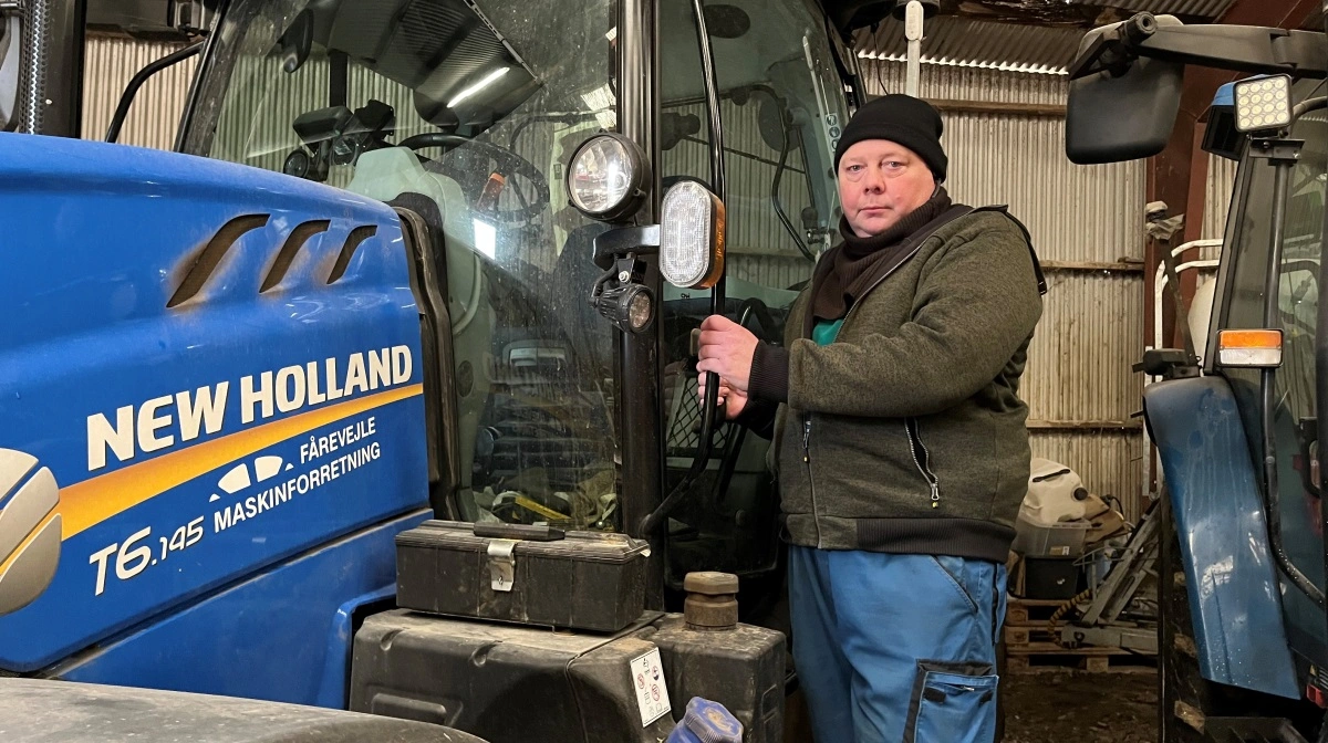 Benni Bondegaard Knudsen, indehaver af BBK Maskinstation, har så mange opgaver, at han sagtens kan fylde en hel arbejdsdag. Foto: Jesper Hallgren
