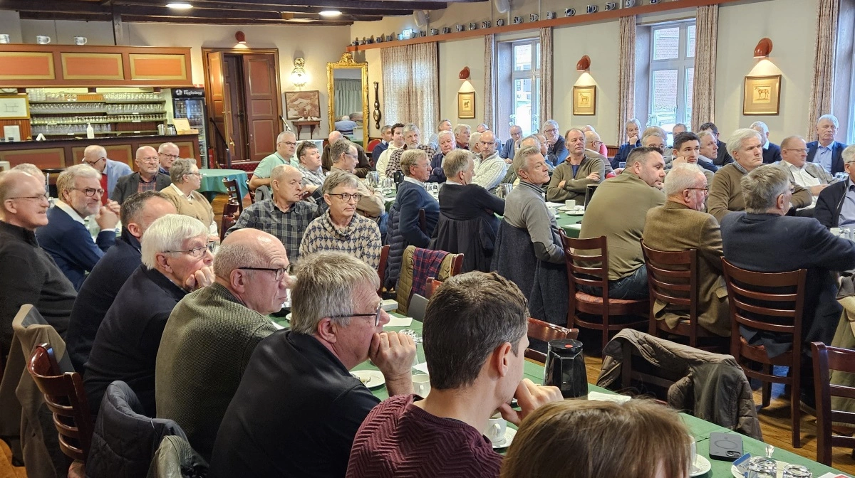 Omkring 100 deltog i generalforsamlingen i Agerskovgruppen, og det efterfølgende møde om landbrugets fremtid. 