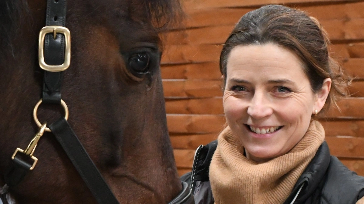 - Vi ved jo godt, at det har en stor betydning for rideoplevelsen hos både hest og rytter, at vælge udstyr som passer, påpeger Tina Bjerregaard. Foto: Camilla Bønløkke