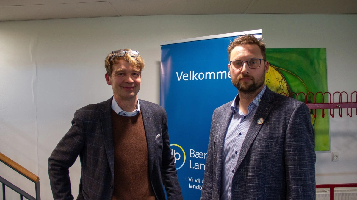 Niels Hauge Mikkelsen (th) er ny formand for Bæredygtigt Landbrug, mens Gustav Garth-Grüner (tv) fortsætter som næstformand, og Klaus Aage Bengtson overtager Mikkelsens plads i formandskabet som næstformand. Foto: Morten Ipsen