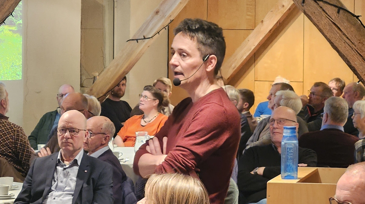 Sebastian Jonshøj, vicepræsident i Danmarks Naturfredningsforening, DN, betegner den grønne trepartsaftale som en historisk aftale. Foto: John Ankersen