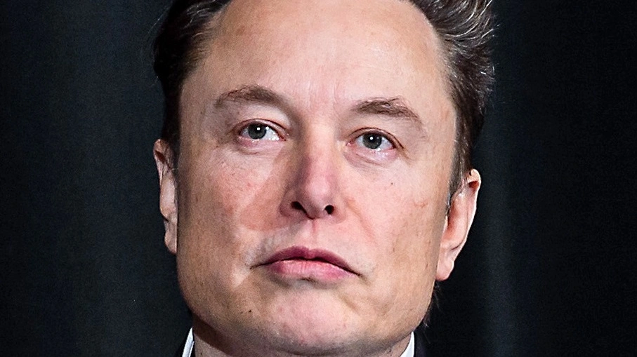 Milliardæren Elon Musk er ansat i Det Hvide Hus til at opfylde formålet med det nye Doge-ministerium: at finde storstilede besparelser på det amerikanske offentlige budget. Foto: Trevor Cokley/U.S. Air Force 