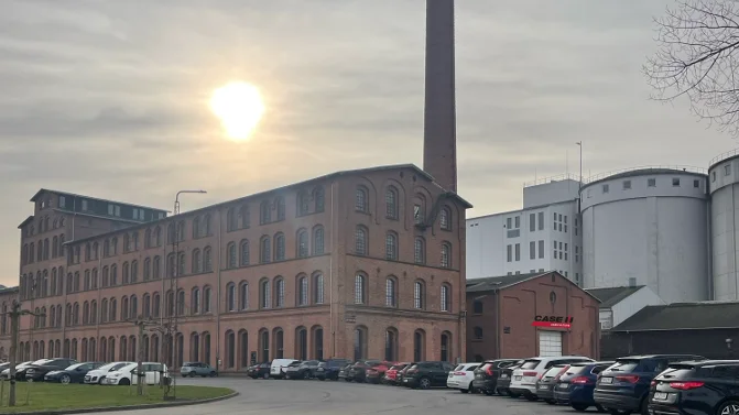 - Den industrielle karakter og den rustikke charme passer perfekt til Case IH-brandet og giver os mulighed for at skabe en unik kundeoplevelse, siger Søren Kjærsgaard om valget af sukkerfabrikken i Sakskøbing som rammen for den nye S.D. Kjærsgaard-afdeling. Pressefoto