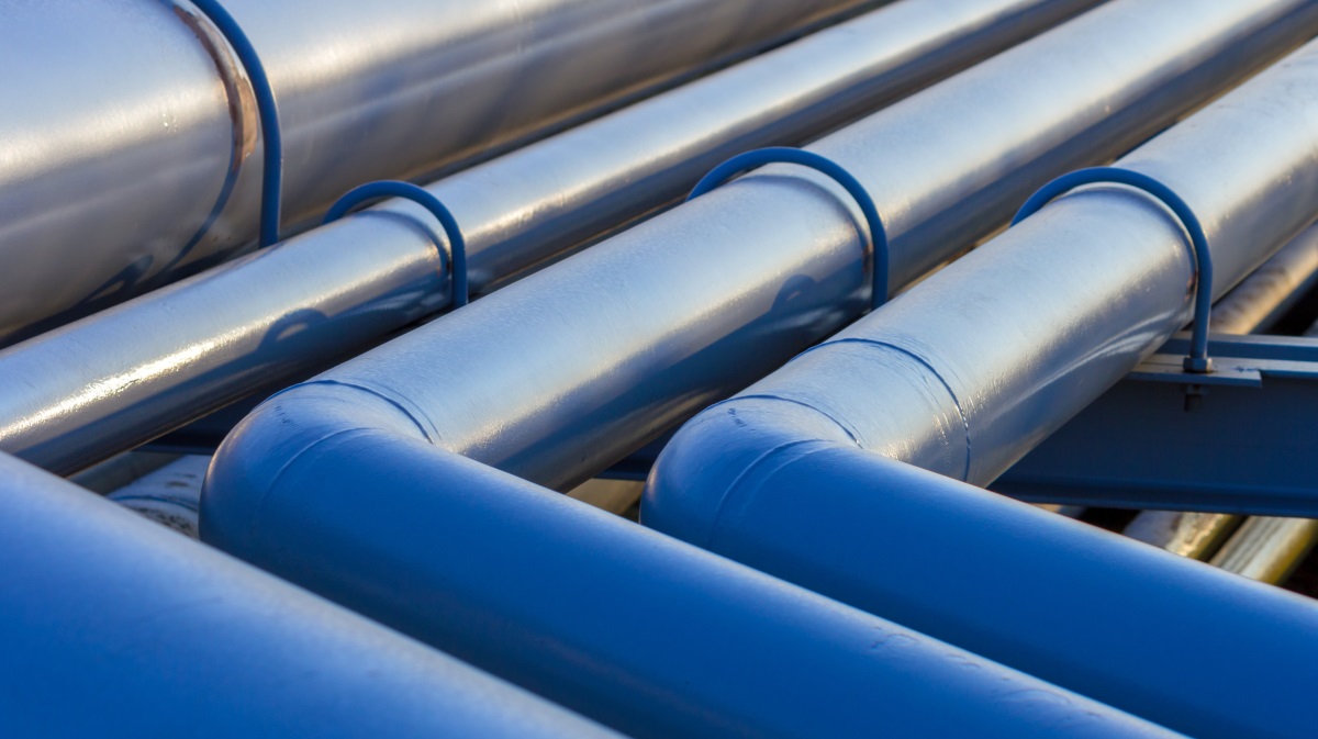En ny energianalyse fra Jyske Bank peger på, at en succesfuld genopfyldning af de europæiske gaslagre kræver massiv import af LNG - flydende naturgas - fordi russisk gas er udelukket fra ligningen.