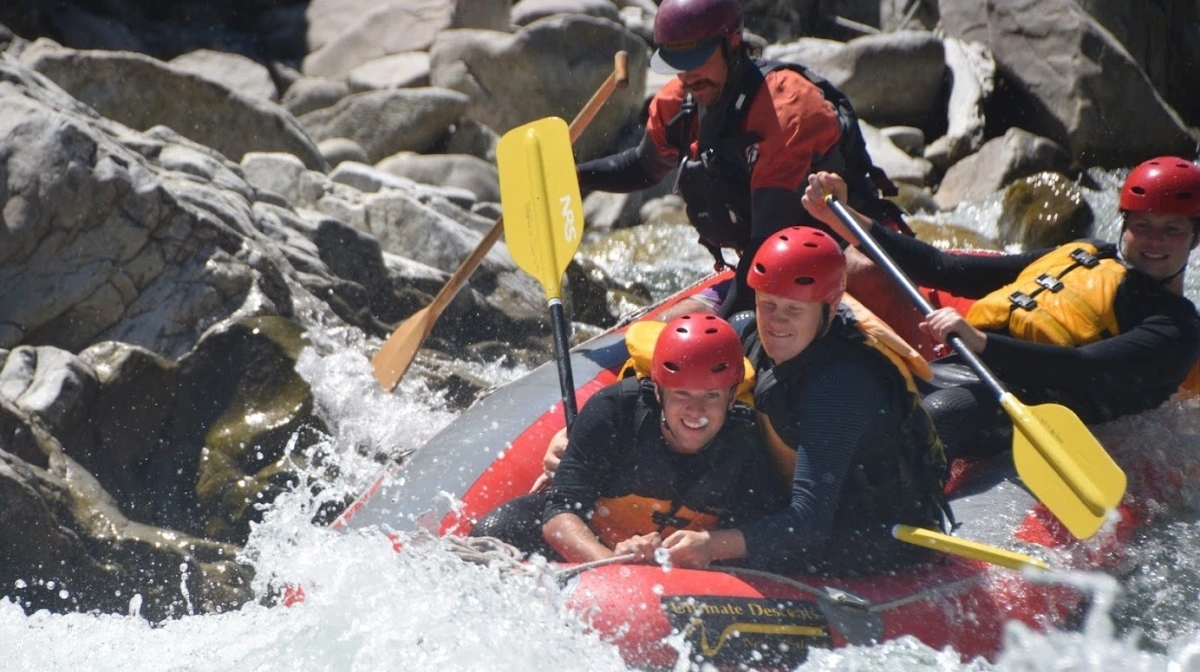 Udlandsopholdet bød også på en rundrejse i New Zealand, hvor der blev prøvet kræfter med riverrafting. Privatfoto