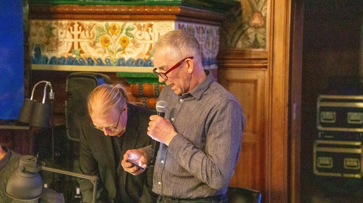 Peter Kjær Knudsen forsøgte at komme til orde omkring spildevand overfor professor Stiig Markager. Foto: Alexander Dornwirth