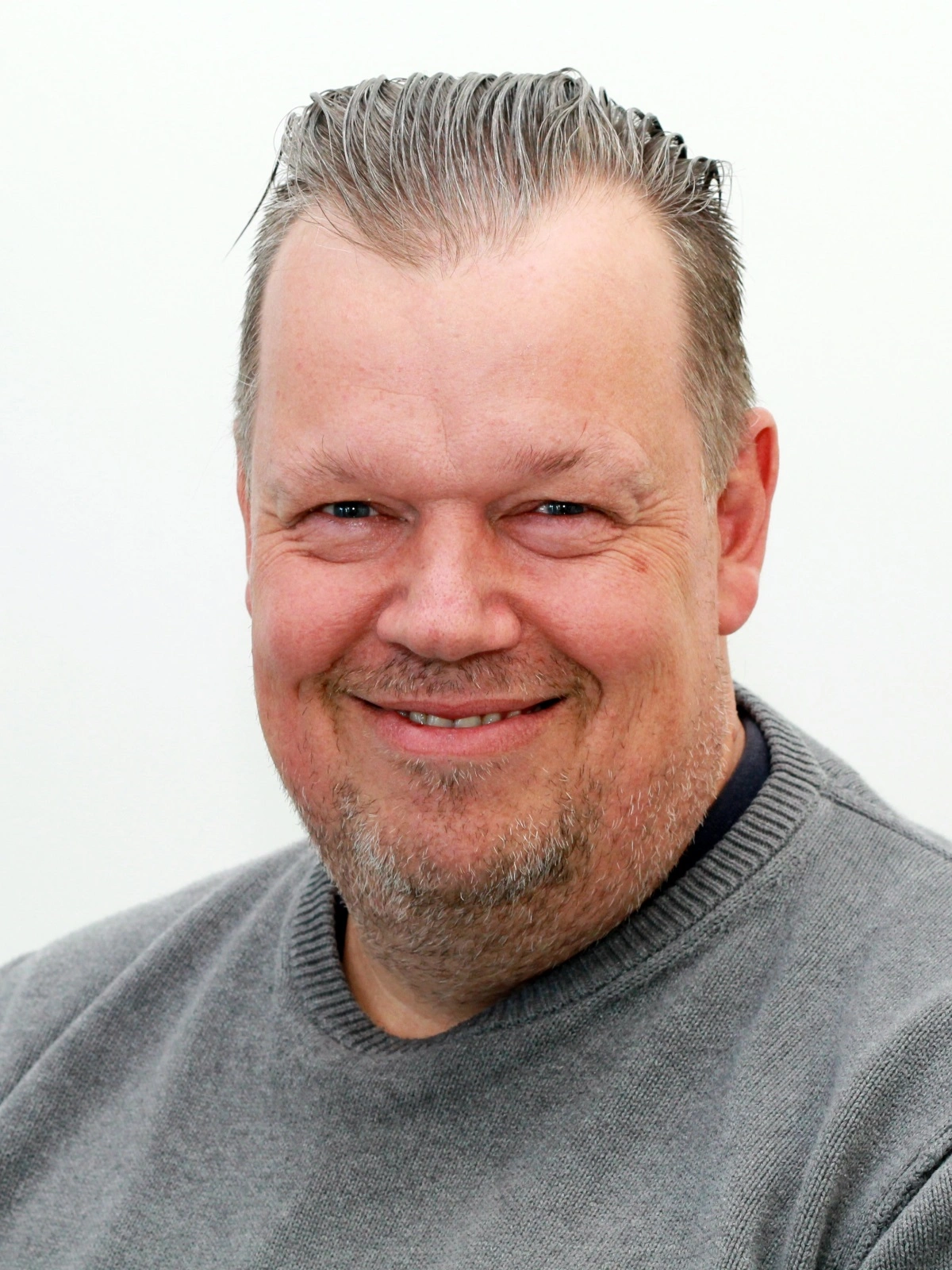 Anders Peter Andersen fra Velas ønsker at gøre op med vanetænkning i forhold til, hvor grisen skal få sin råmælk fra og hvor mange grise, soen kan passe. Arkivfoto