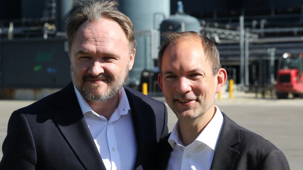 EU-kommisæren og ministeren på besøg ved Bogense.
