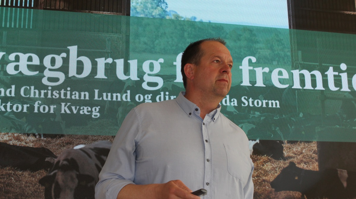 Formand for L&F Kvæg, Christian Lund, advarer mod en skæv fremstilling af husdyrprognosen og understreger, at landbruget skal udvikles – ikke afvikles – med afsæt i grønne løsninger og teknologisk fremskridt.