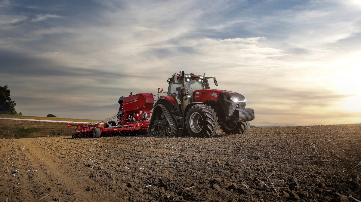 De nye Case IH Magnum-traktorer er nu opdateret til modelår 2025. Traktorerne fås blandt andet med justerbar bremse-til-koblingsfunktion, forbedret hydraulik og adgang til data uden abonnement. Pressefoto