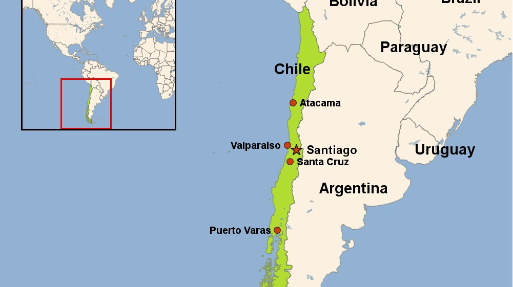 Det meget langstrakte Chile er 4.500 km langt og kun gennemsnitlig 200 km bredt. Det ligger isoleret af Andesbjergene langt fra mange sygdomme. Coexca gårdene ligger mest ved Santa Cruz syd for Santiago.