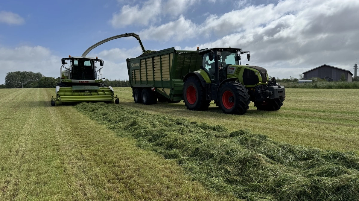 Lundgaard Maskinstation står for en stor del af vedligeholdelsen selv og holder på den måde den ældste Jaguar 940 i god form, selv om den har rundet 6.500 timer. 