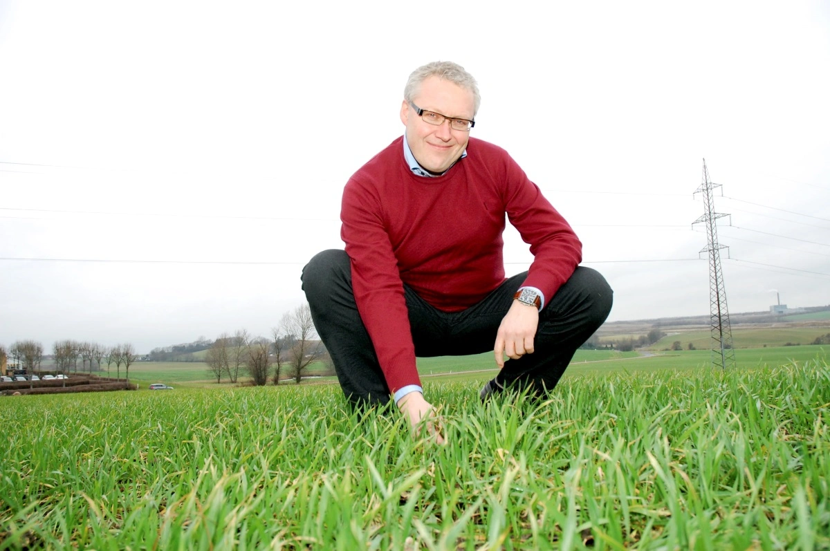 Ivar Ravn har tidligere været direktør for Planter & Miljø i Seges Innovation og har haft fingrende i den danske muld i både overført og egentlig betydning. Arkivfoto: Morten Ipsen