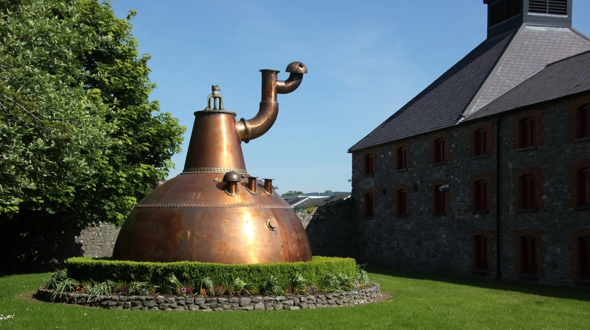 Et andet godt landbrugsprodukt er whisky, der laves meget af i Irland som her hos Jameson.